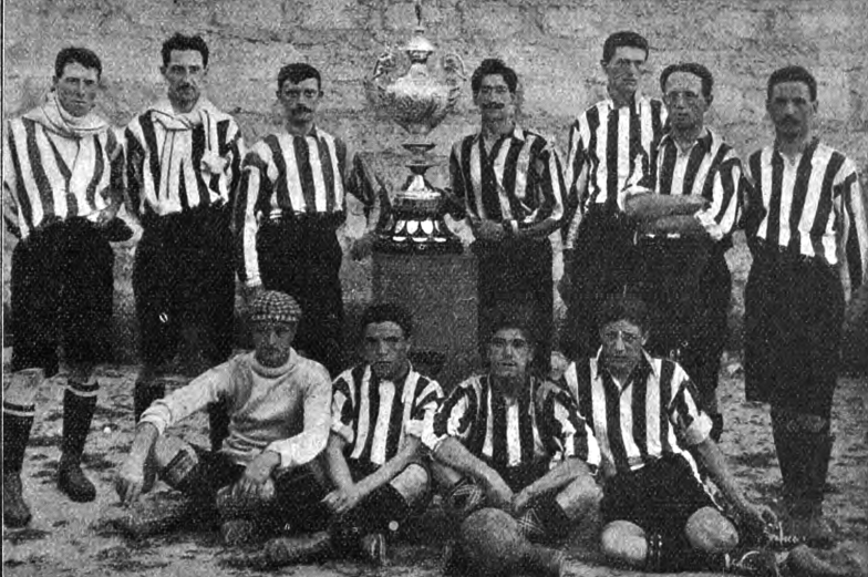 Un’antica storia di calcio all’ombra del Vesuvio