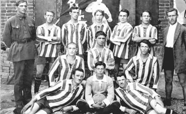 Dalla Transiberiana agli “aviatori”: quando nasce il calcio a Novosibirsk