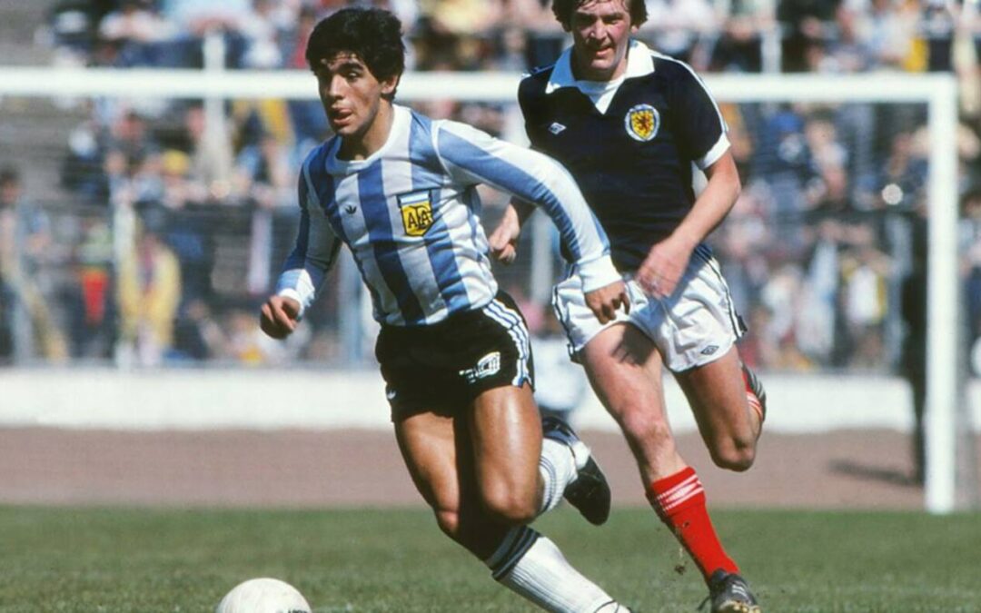 Il primo gol di Maradona in maglia albiceleste: l’inizio di una leggenda