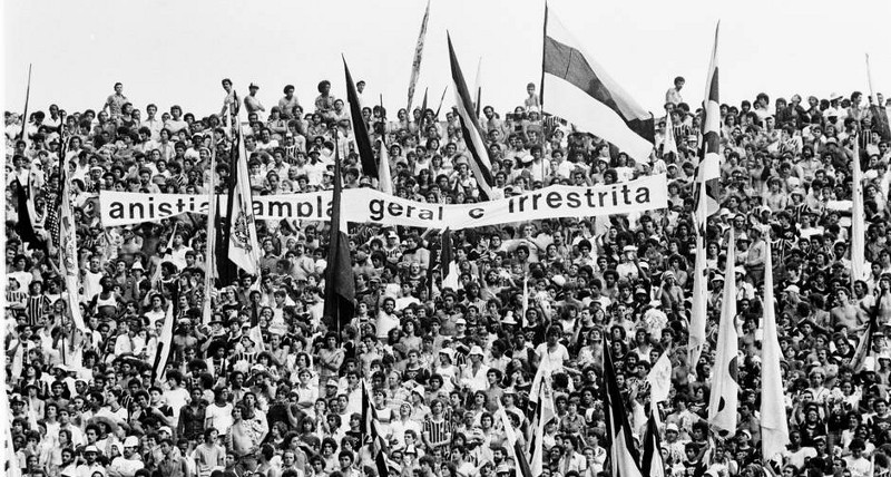 Calcio e dittatura: il Brasile tra passione e repressione